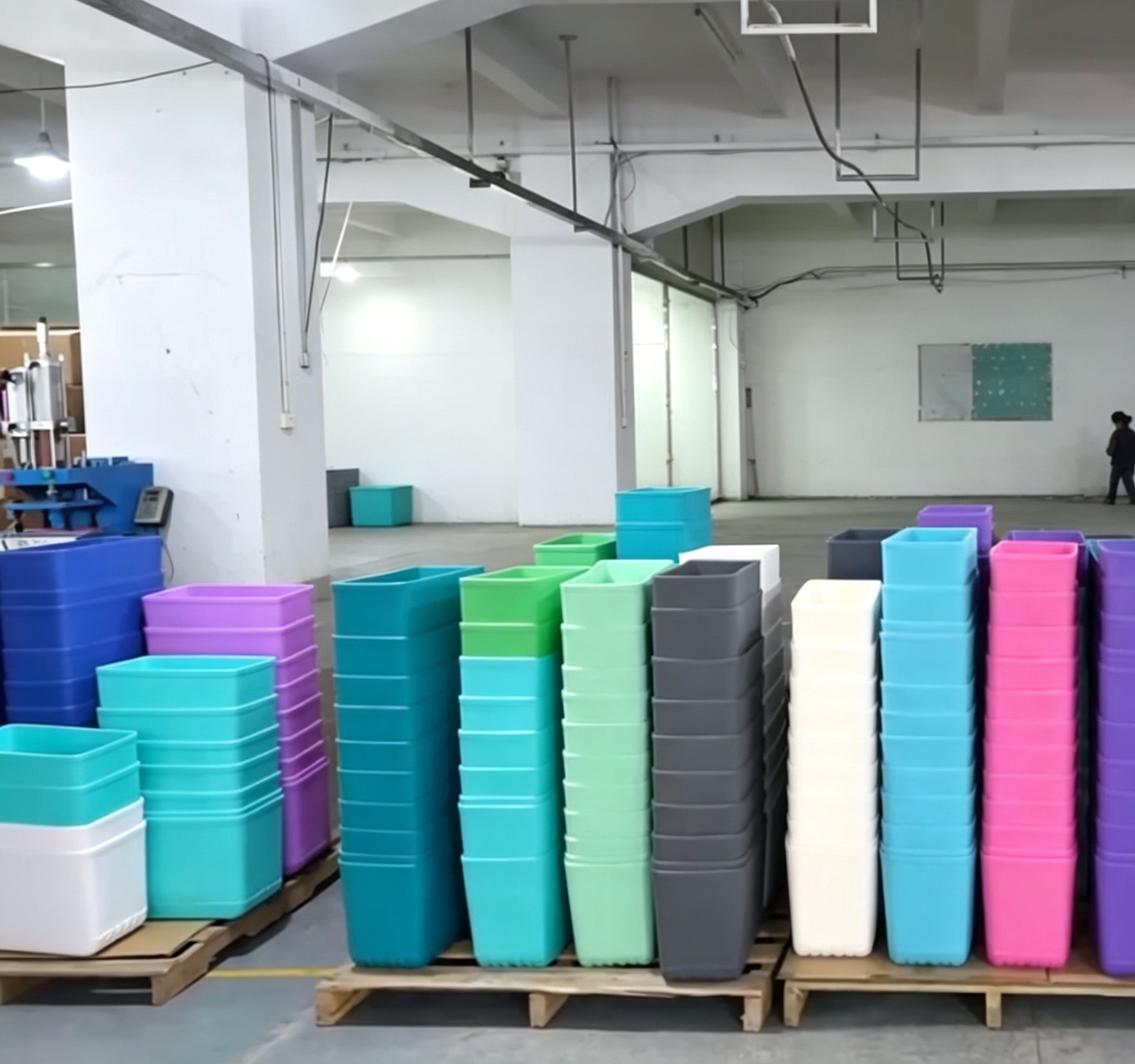 Wholesale bulk stock of Bogg bag style totes